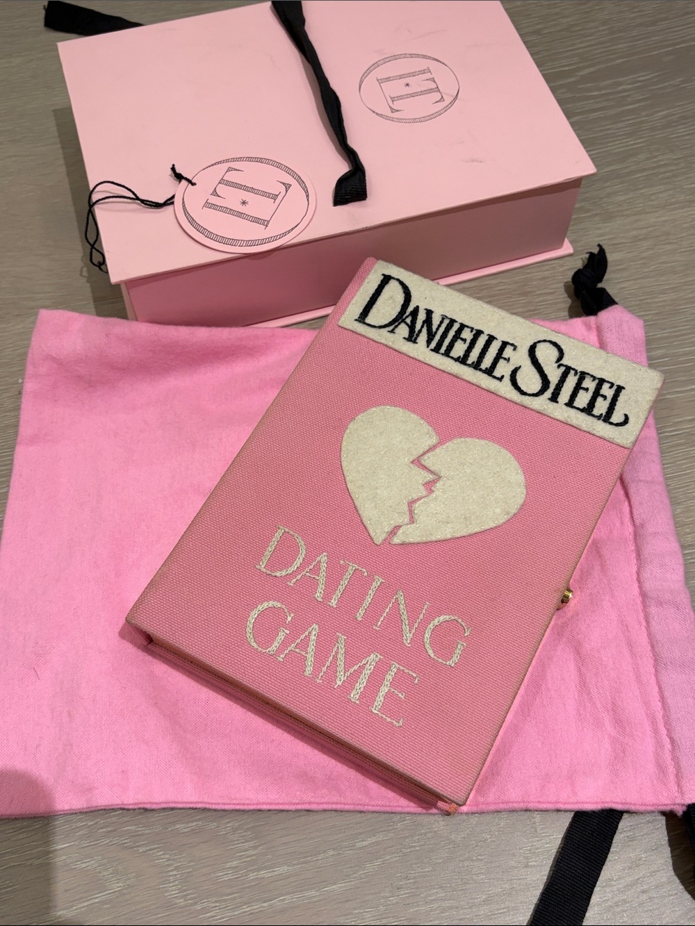Olympia Le-Tan Danielle Steel Pink 'Dating Game' Book Clutch with heart - Picture 1 of 7